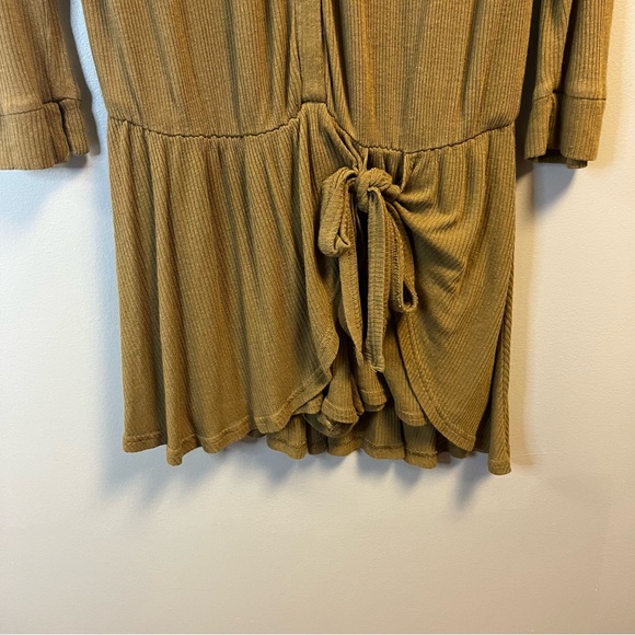 Free People Beach x Revolve Lively Romper in Tropical Nut Sz XS EUC Linen Blend - Picture 7 of 11